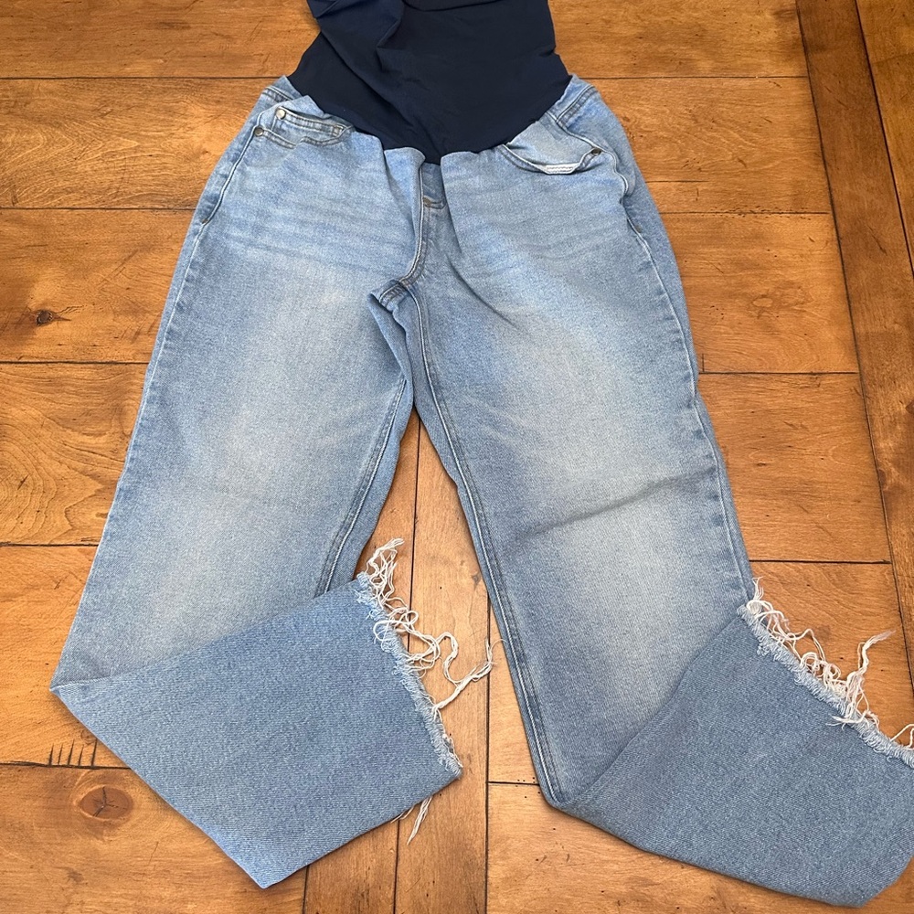 Assorted Women's Maternity Bundle - image 3